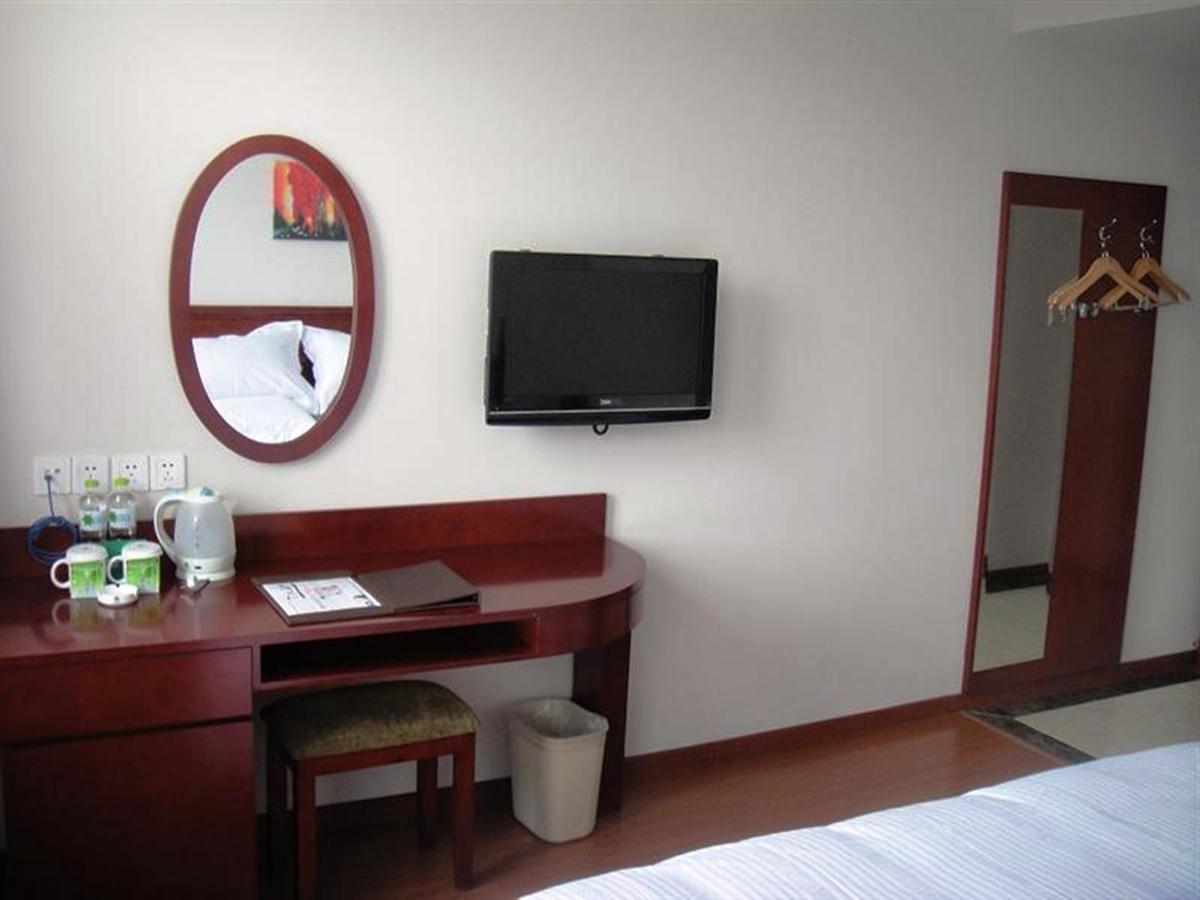 Greentree Inn Ningbo Cconvention Center East Bus Station Express Hotel Exterior photo